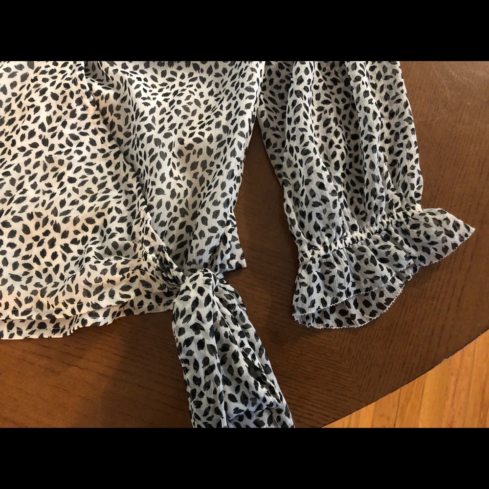 Abercrombie Long-Sleeve Wrap Chiffon Blouse - Picture 4 of 5